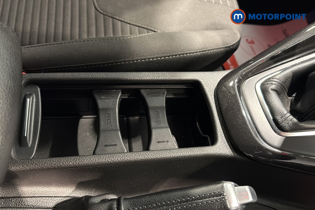 Ford Focus Titanium Manual Petrol Hatchback - Stock Number (1638832) - 16th supplementary image