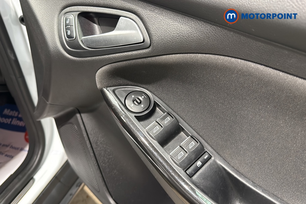 Ford Focus Titanium Manual Petrol Hatchback - Stock Number (1638832) - 19th supplementary image