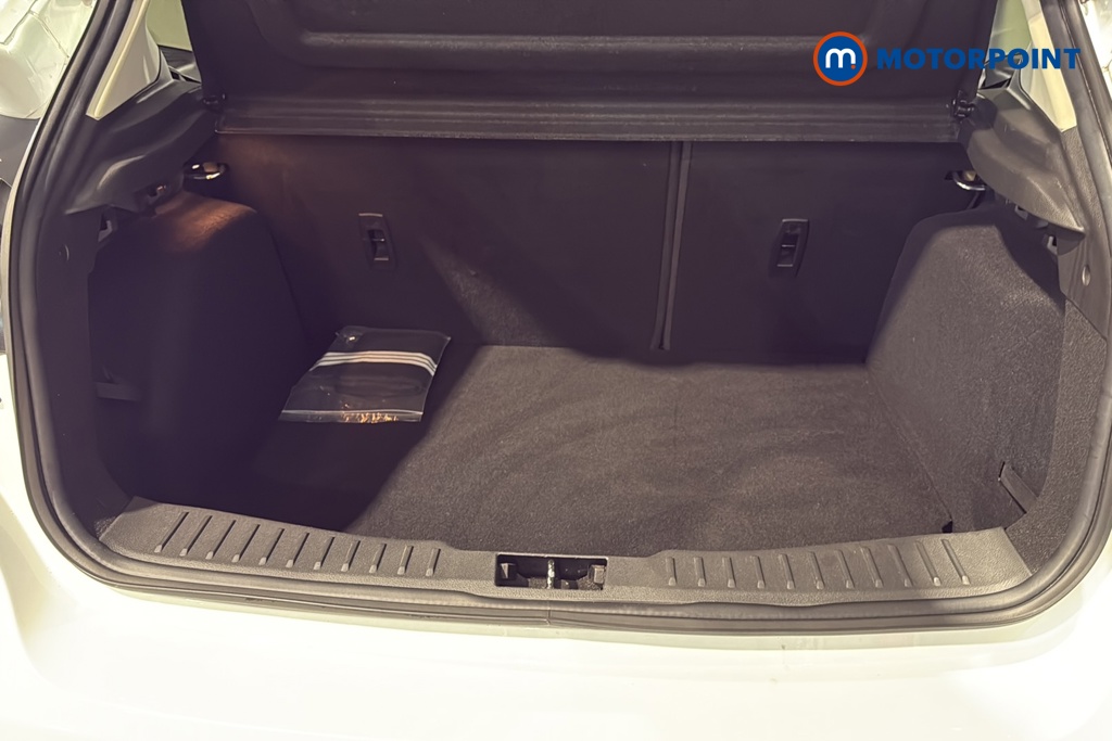 Ford Focus Titanium Manual Petrol Hatchback - Stock Number (1638832) - 30th supplementary image