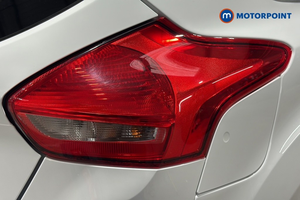 Ford Focus Titanium Manual Petrol Hatchback - Stock Number (1638832) - 36th supplementary image