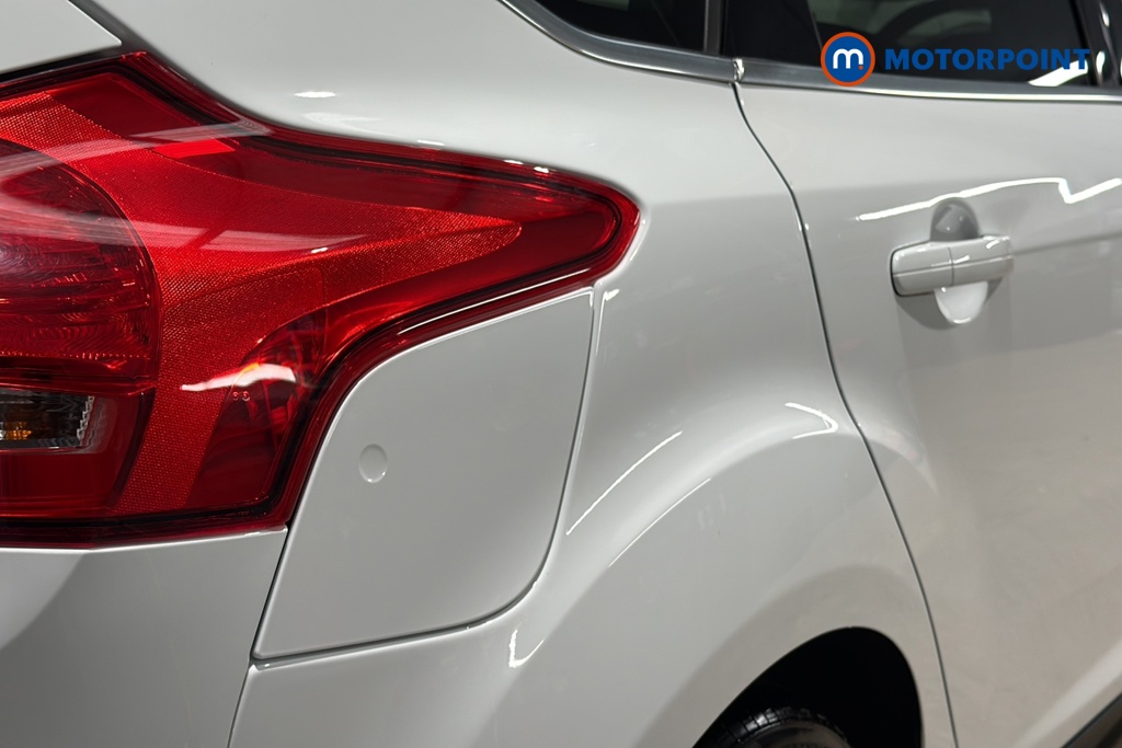 Ford Focus Titanium Manual Petrol Hatchback - Stock Number (1638832) - 41st supplementary image