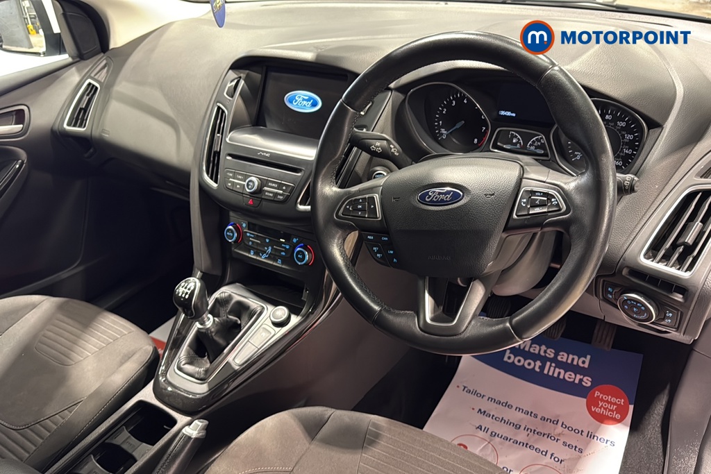 Ford Focus Titanium Manual Petrol Hatchback - Stock Number (1638832) - 1st supplementary image