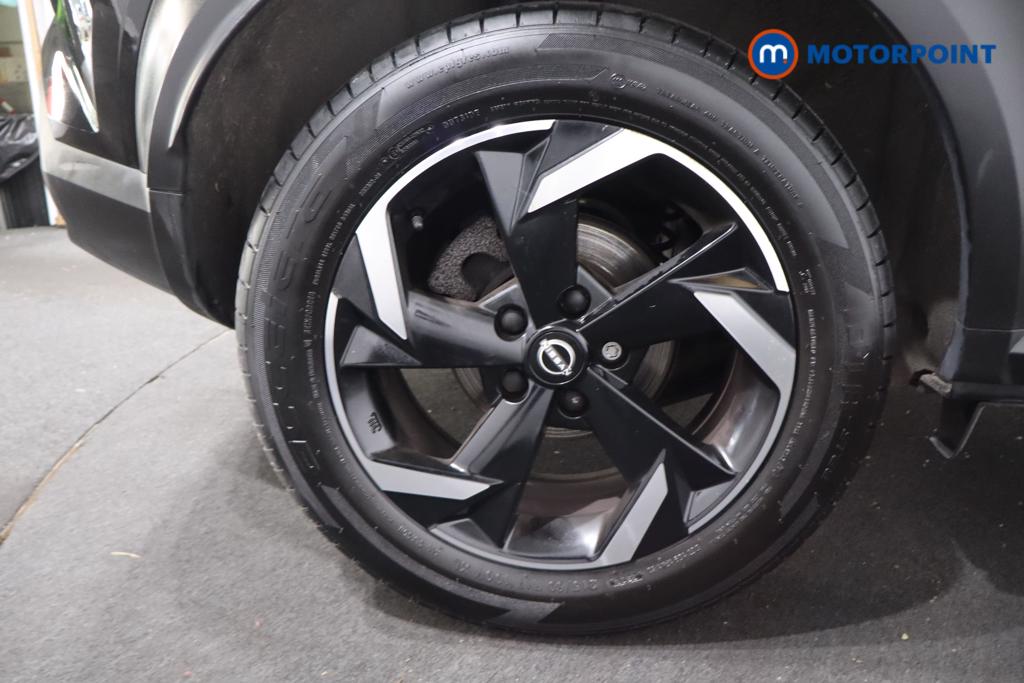 Nissan Juke N-Connecta Manual Petrol SUV - Stock Number (1642360) - 7th supplementary image