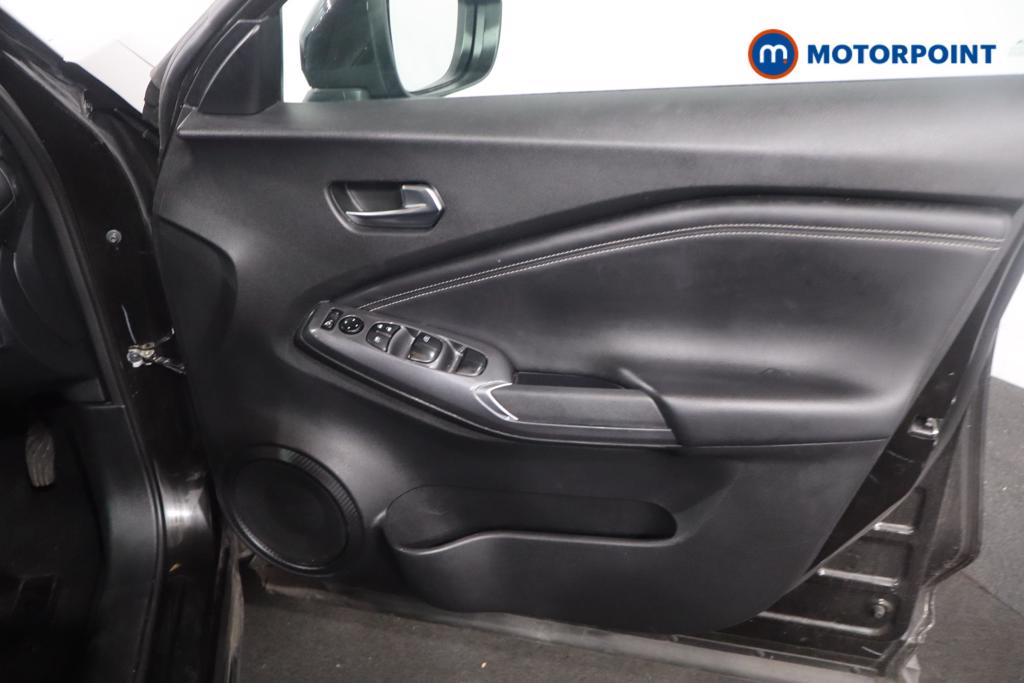Nissan Juke N-Connecta Manual Petrol SUV - Stock Number (1642360) - 10th supplementary image