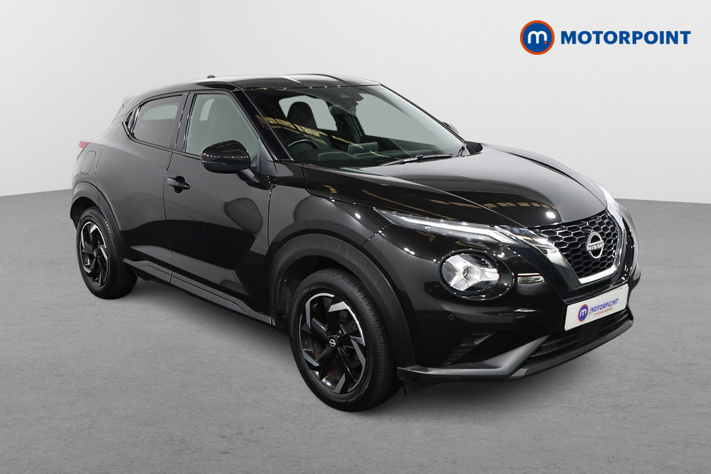 Nissan Juke N-Connecta Manual Petrol SUV - Stock Number (1642360) - Drivers side front corner