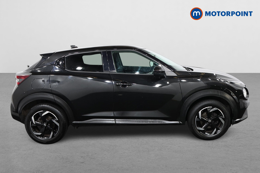 Nissan Juke N-Connecta Manual Petrol SUV - Stock Number (1642360) - Drivers side