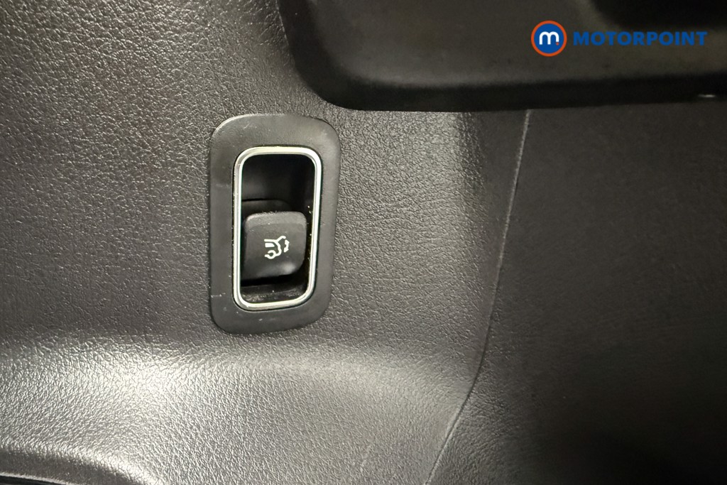 Mercedes-Benz GLB Amg Line Automatic Diesel SUV - Stock Number (1643628) - 22nd supplementary image