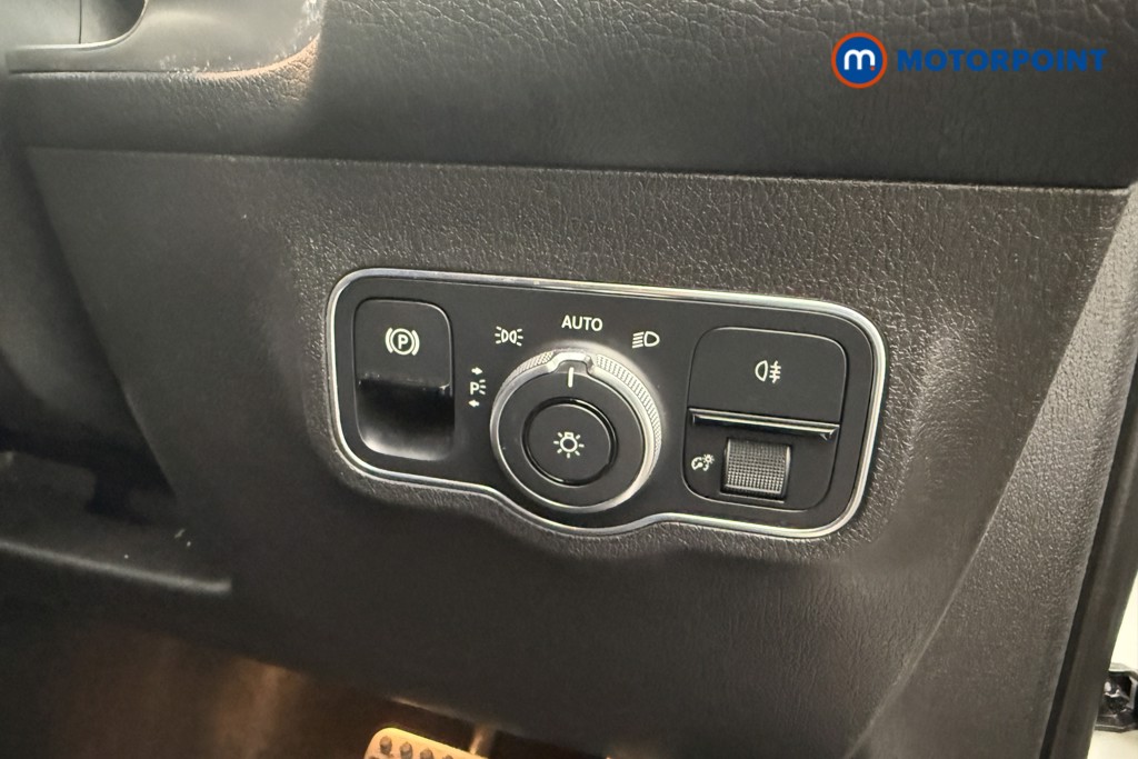 Mercedes-Benz GLB Amg Line Automatic Diesel SUV - Stock Number (1643628) - 25th supplementary image