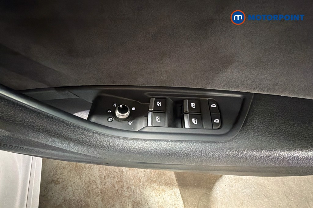 Audi A4 Black Edition Automatic Petrol Estate - Stock Number (1644463) - 20th supplementary image