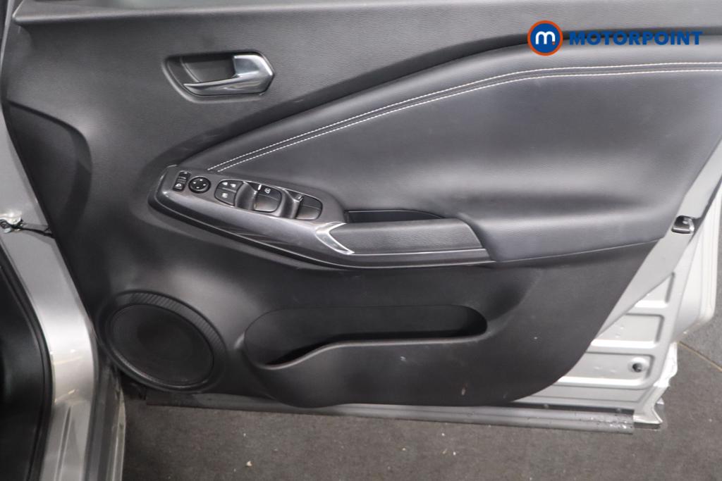 Nissan Juke N-Connecta Automatic Petrol-Electric Hybrid SUV - Stock Number (1644541) - 11th supplementary image