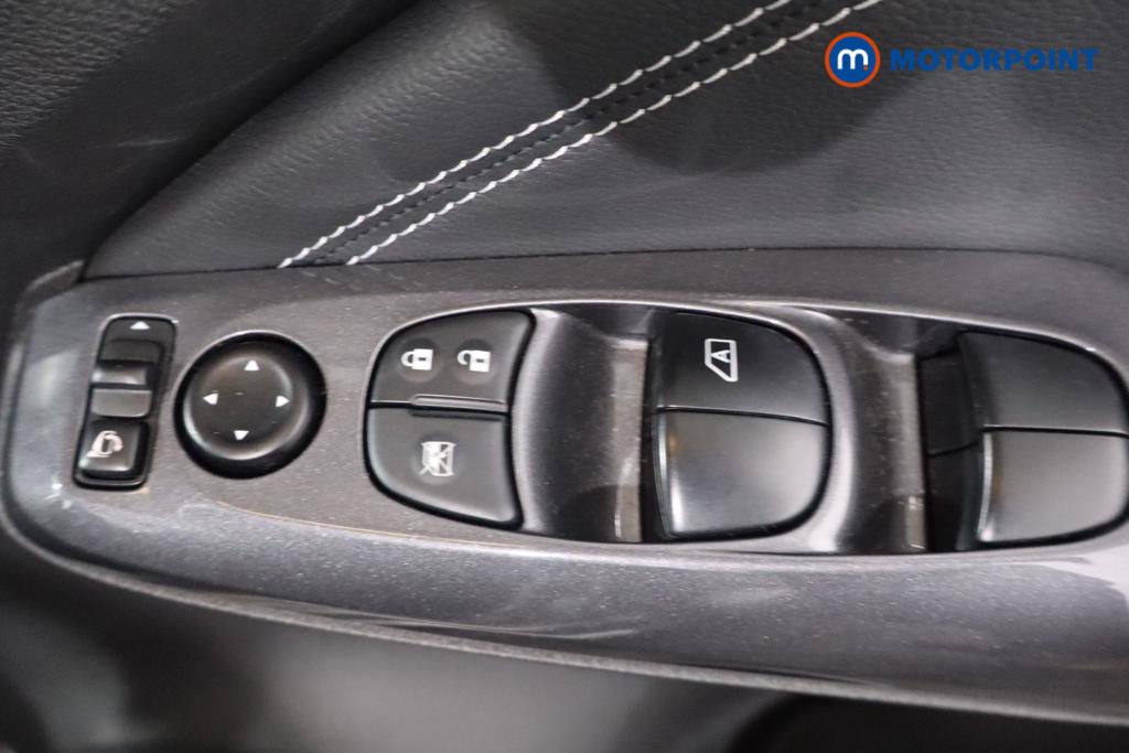 Nissan Juke N-Connecta Automatic Petrol-Electric Hybrid SUV - Stock Number (1644541) - 12th supplementary image
