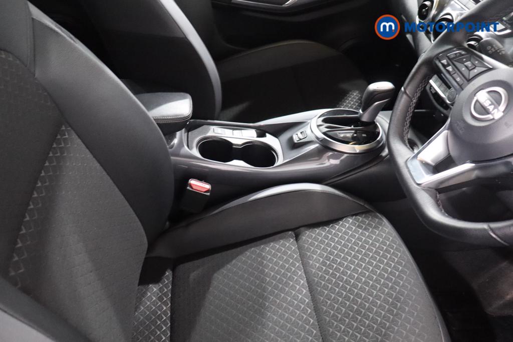 Nissan Juke N-Connecta Automatic Petrol-Electric Hybrid SUV - Stock Number (1644541) - 13th supplementary image