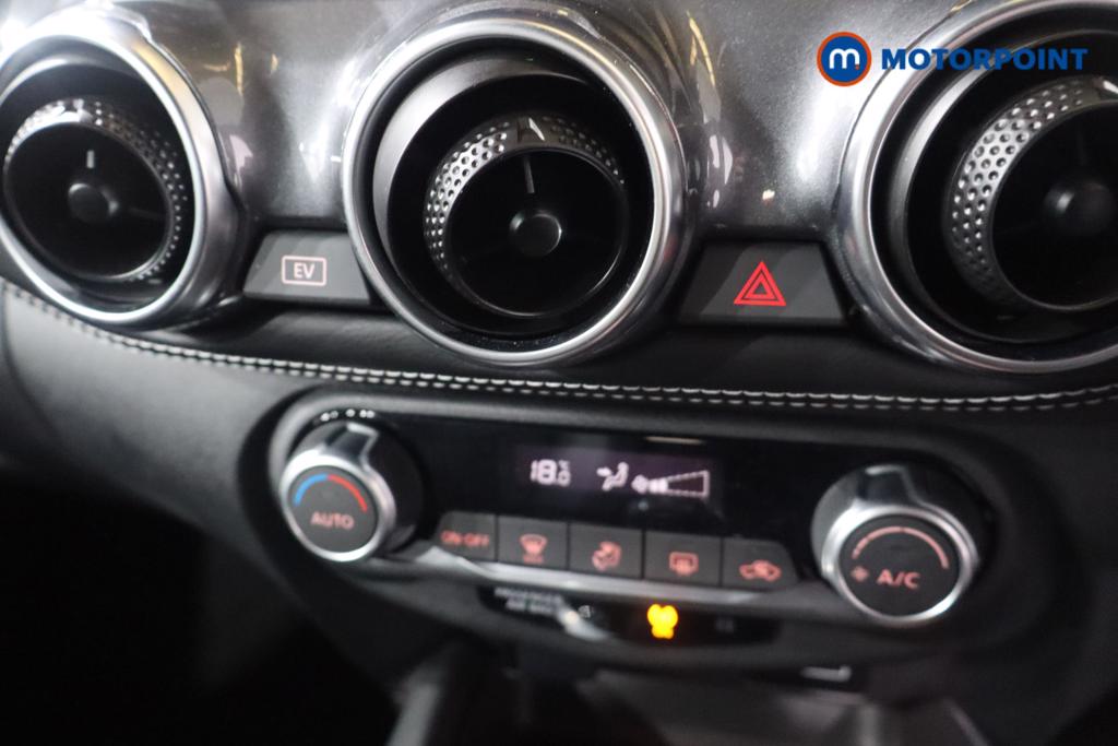 Nissan Juke N-Connecta Automatic Petrol-Electric Hybrid SUV - Stock Number (1644541) - 18th supplementary image