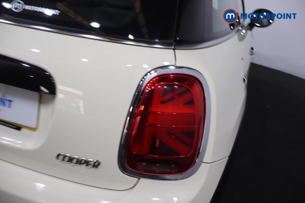 Mini Hatchback Cooper Classic Manual Petrol Hatchback - Stock Number (1645264) - 3rd supplementary image