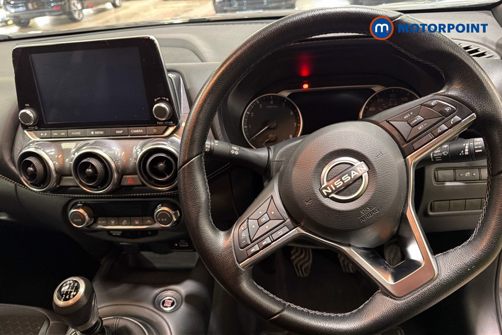 Nissan Juke N-Connecta Manual Petrol SUV - Stock Number (1645350) - 2nd supplementary image