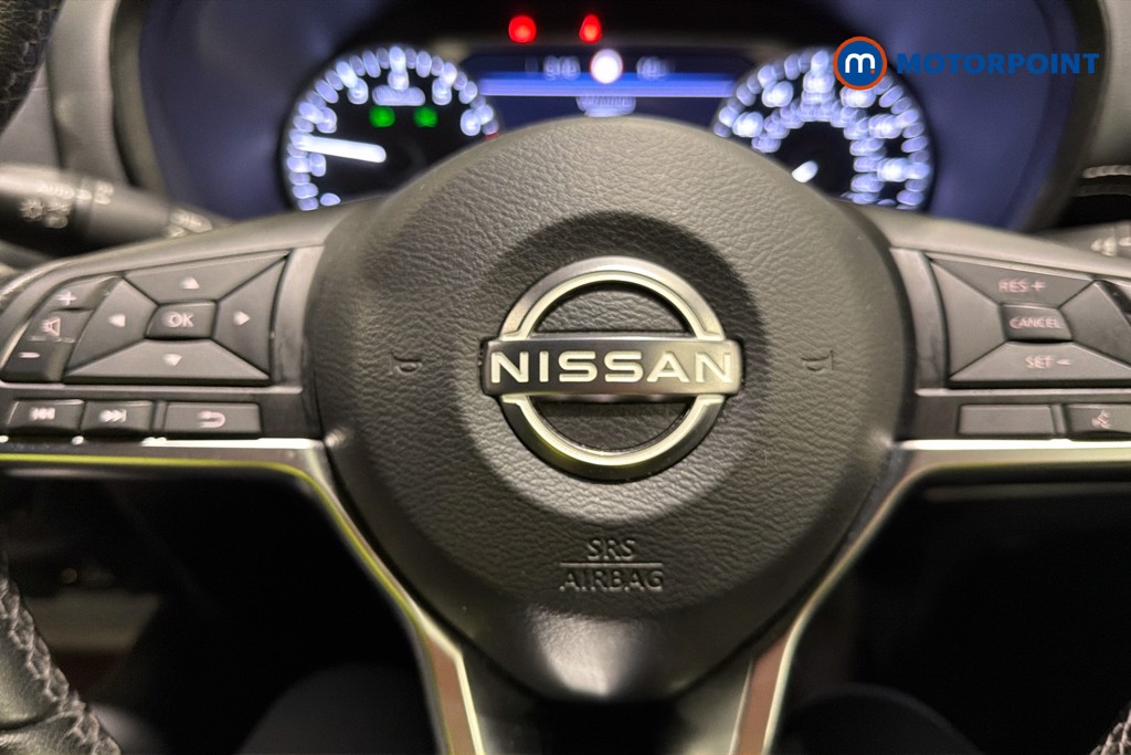 Nissan Juke N-Connecta Manual Petrol SUV - Stock Number (1645350) - 5th supplementary image