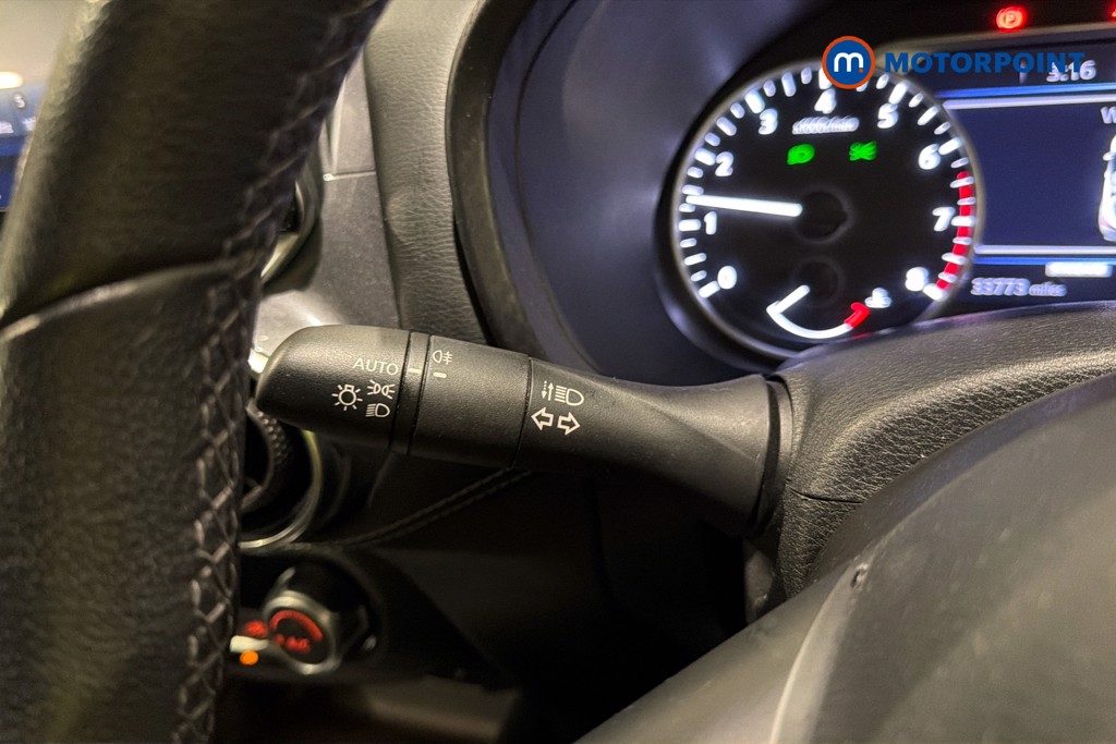 Nissan Juke N-Connecta Manual Petrol SUV - Stock Number (1645350) - 6th supplementary image