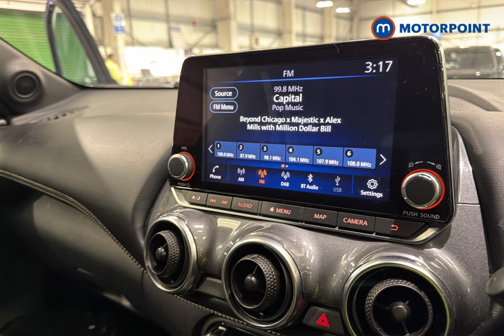 Nissan Juke N-Connecta Manual Petrol SUV - Stock Number (1645350) - 9th supplementary image