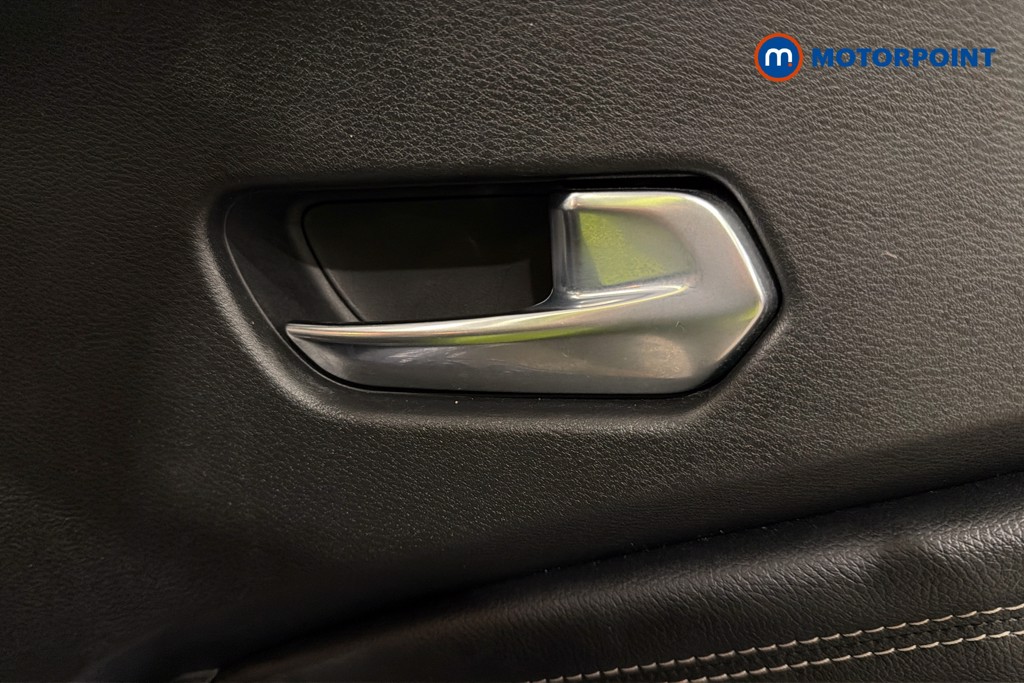 Nissan Juke N-Connecta Manual Petrol SUV - Stock Number (1645350) - 42nd supplementary image