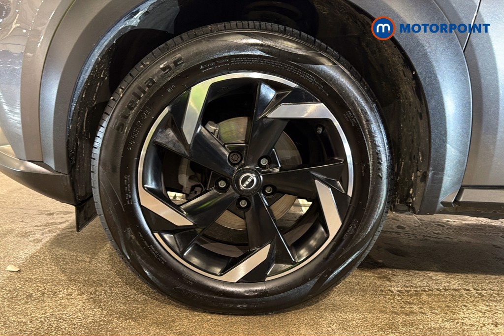 Nissan Juke N-Connecta Manual Petrol SUV - Stock Number (1645350) - 47th supplementary image