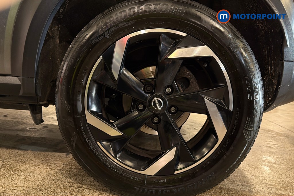 Nissan Juke N-Connecta Manual Petrol SUV - Stock Number (1645350) - 48th supplementary image