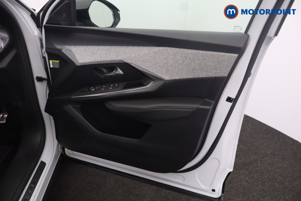 Peugeot 3008 GT Automatic Electric SUV - Stock Number (1646579) - 13th supplementary image
