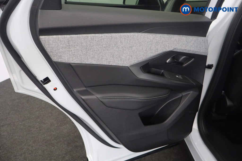 Peugeot 3008 GT Automatic Electric SUV - Stock Number (1646579) - 22nd supplementary image