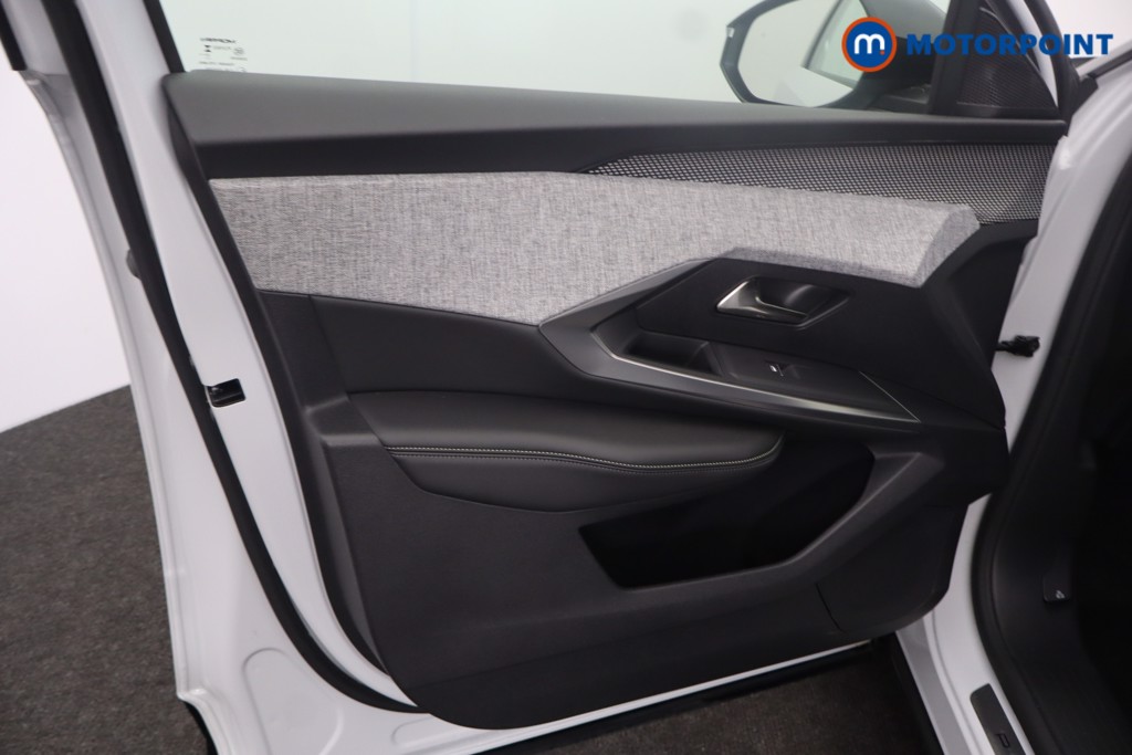 Peugeot 3008 GT Automatic Electric SUV - Stock Number (1646579) - 24th supplementary image