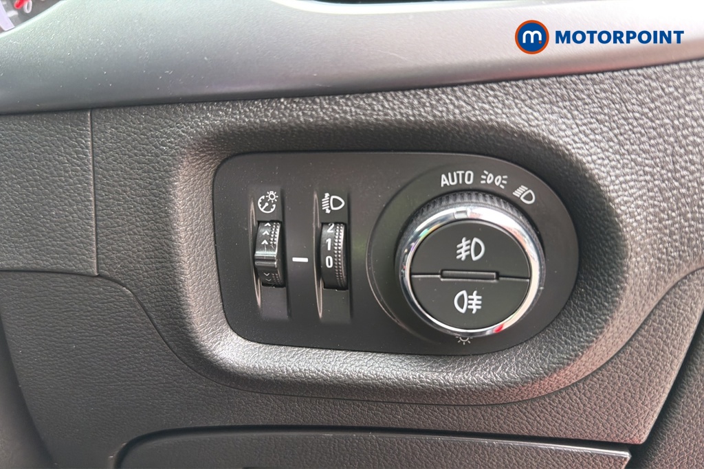 Vauxhall Astra Tech Line Nav Manual Petrol Hatchback - Stock Number (1647892) - 11th supplementary image