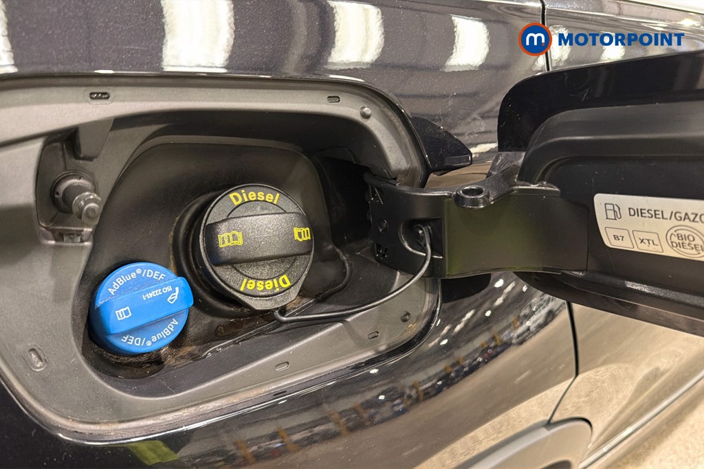 Volkswagen Tiguan R-Line Automatic Diesel SUV - Stock Number (1649359) - 41st supplementary image