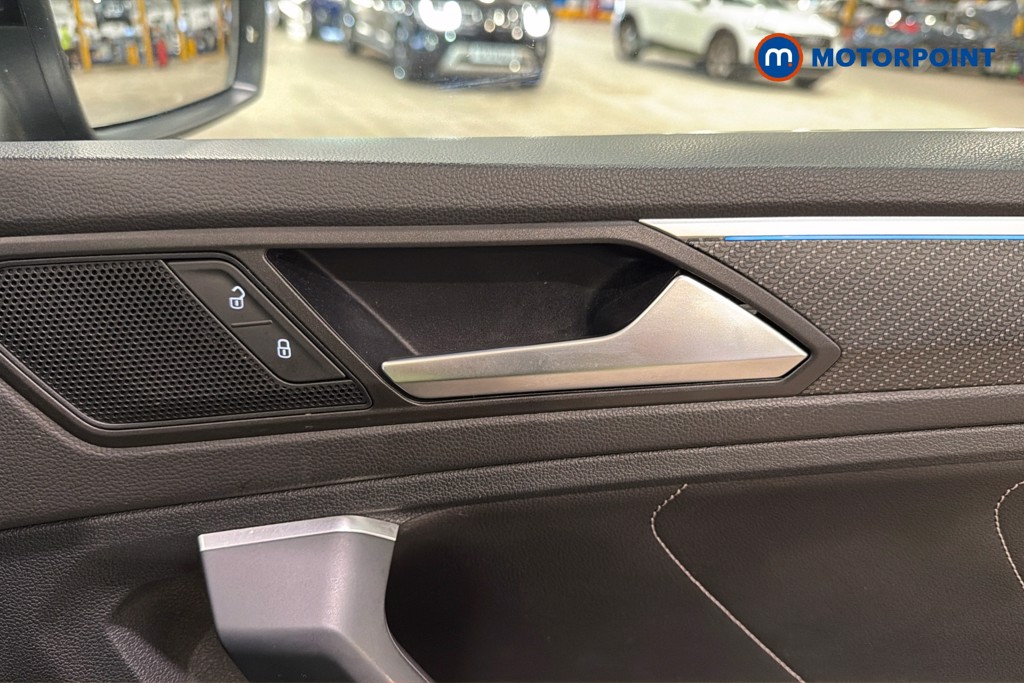 Volkswagen Tiguan R-Line Automatic Diesel SUV - Stock Number (1649359) - 42nd supplementary image