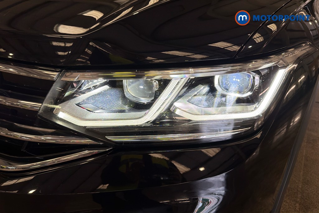 Volkswagen Tiguan R-Line Automatic Diesel SUV - Stock Number (1649359) - 44th supplementary image
