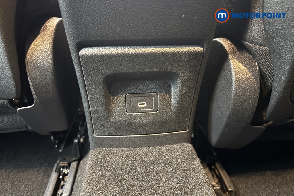 Mercedes-Benz A Class Amg Line Automatic Petrol Hatchback - Stock Number (1649674) - 15th supplementary image