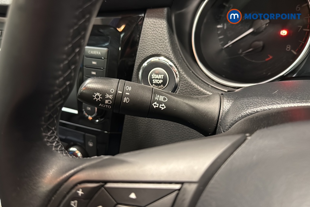 Nissan Qashqai N-Motion Automatic Petrol SUV - Stock Number (1649721) - 5th supplementary image
