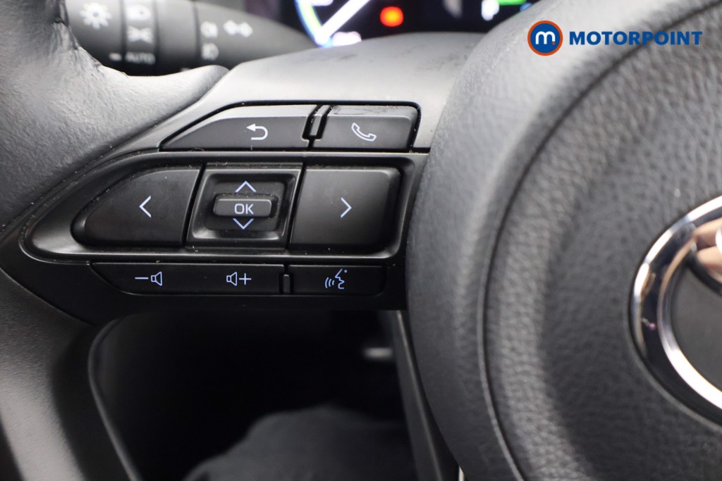 Toyota Yaris Cross Excel Automatic Petrol-Electric Hybrid Estate - Stock Number (1650058) - 2nd supplementary image