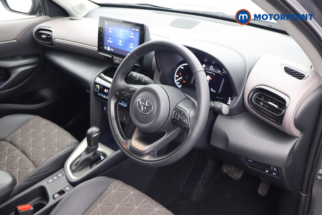 Toyota Yaris Cross Excel Automatic Petrol-Electric Hybrid Estate - Stock Number (1650058) - 15th supplementary image