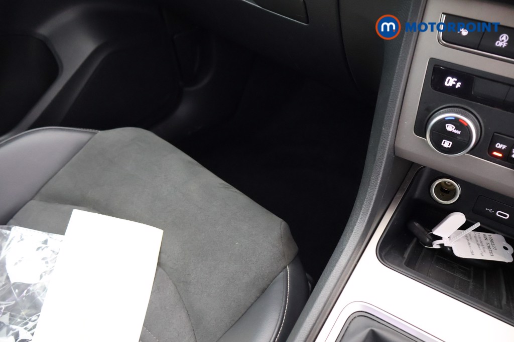 Seat Ateca Xperience Manual Petrol SUV - Stock Number (1650327) - 12th supplementary image