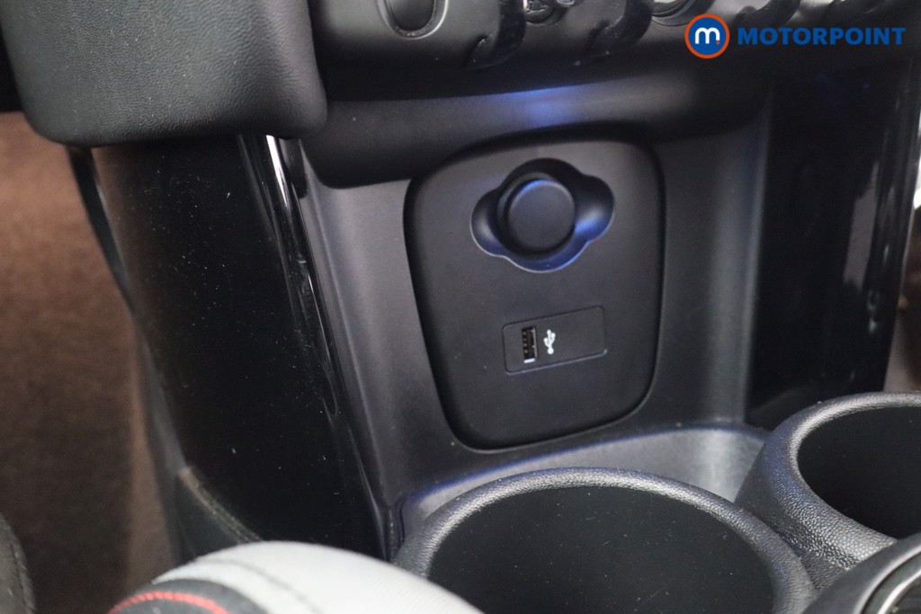 Mini Hatchback Cooper S Sport Automatic Petrol Hatchback - Stock Number (1650373) - 5th supplementary image