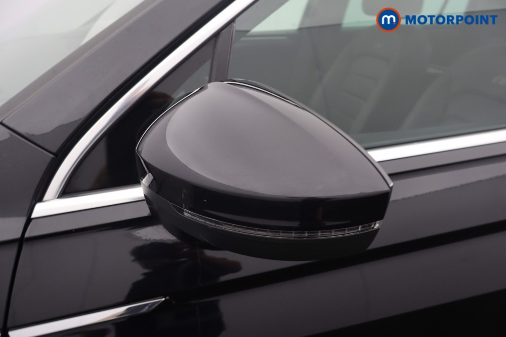 Volkswagen Tiguan R-Line Tech Automatic Petrol SUV - Stock Number (1650380) - 41st supplementary image