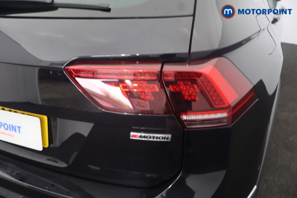 Volkswagen Tiguan R-Line Tech Automatic Petrol SUV - Stock Number (1650380) - 49th supplementary image