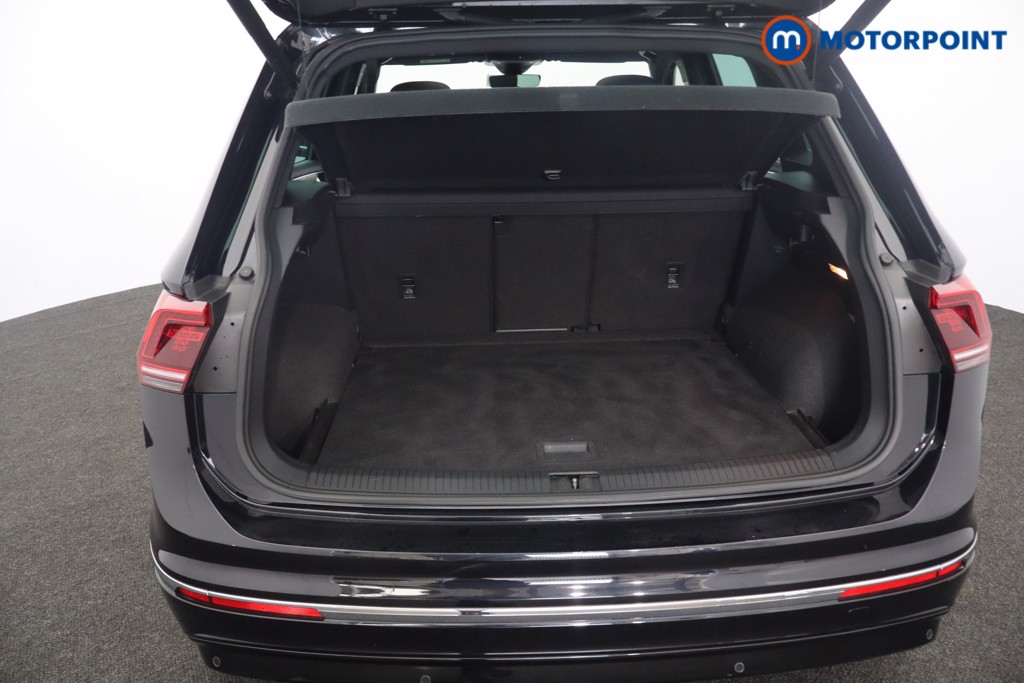 Volkswagen Tiguan R-Line Tech Automatic Petrol SUV - Stock Number (1650380) - 52nd supplementary image