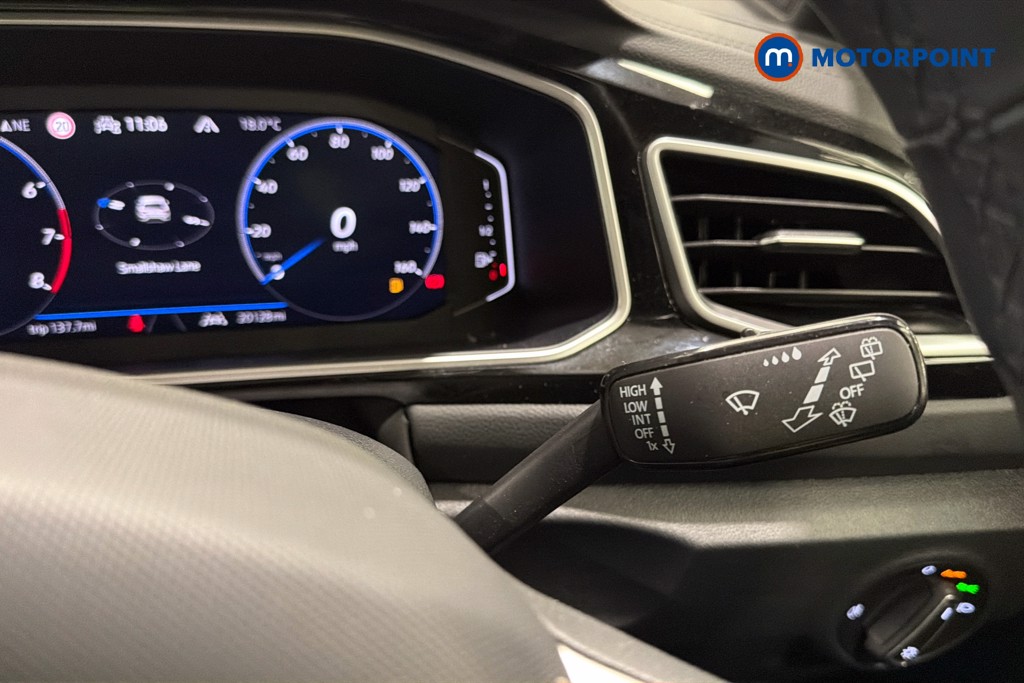 Volkswagen T-Roc R-Line Manual Petrol SUV - Stock Number (1650427) - 7th supplementary image