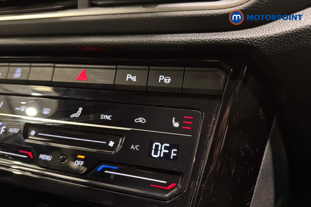 Volkswagen T-Roc R-Line Manual Petrol SUV - Stock Number (1650427) - 14th supplementary image