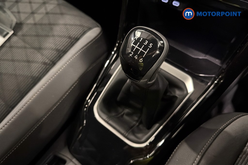 Volkswagen T-Roc R-Line Manual Petrol SUV - Stock Number (1650427) - 15th supplementary image