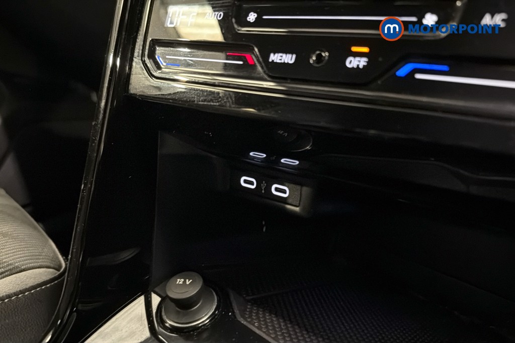 Volkswagen T-Roc R-Line Manual Petrol SUV - Stock Number (1650427) - 17th supplementary image