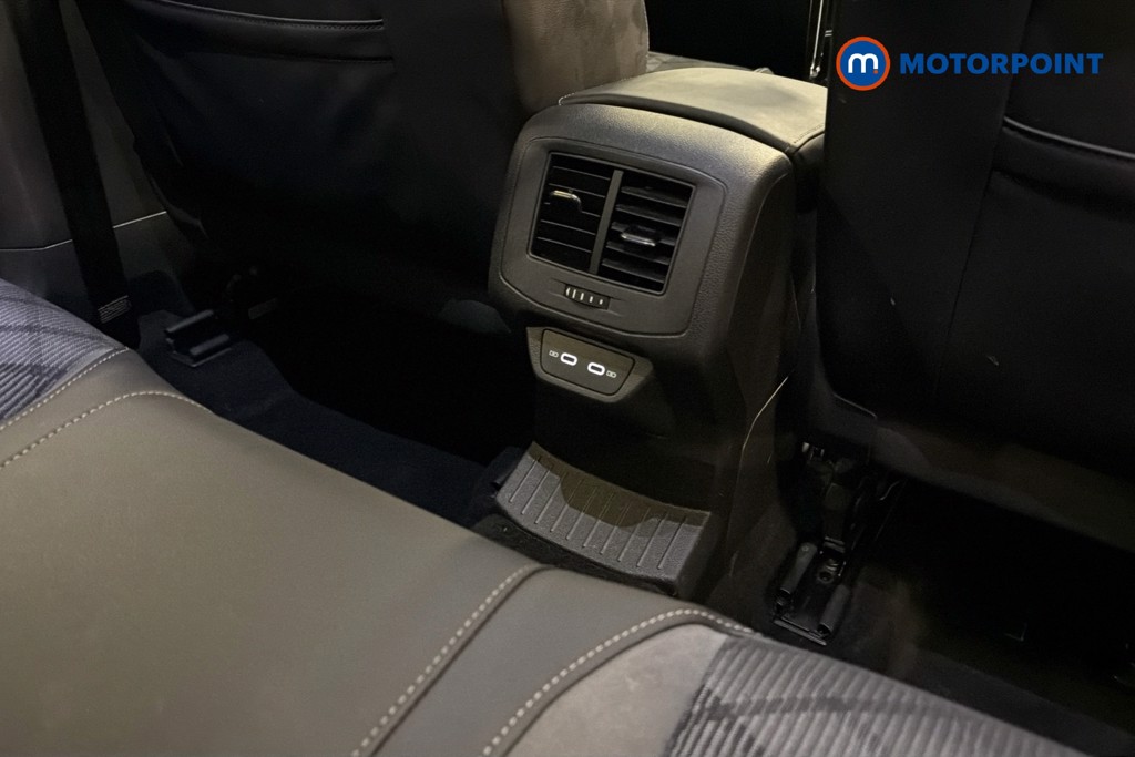 Volkswagen T-Roc R-Line Manual Petrol SUV - Stock Number (1650427) - 30th supplementary image