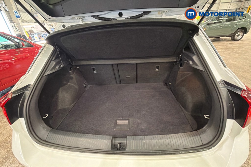 Volkswagen T-Roc R-Line Manual Petrol SUV - Stock Number (1650427) - 33rd supplementary image