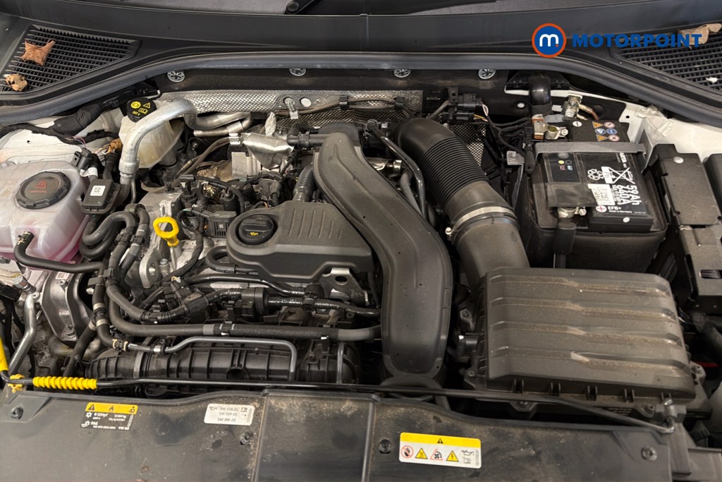 Volkswagen T-Roc R-Line Manual Petrol SUV - Stock Number (1650427) - 51st supplementary image