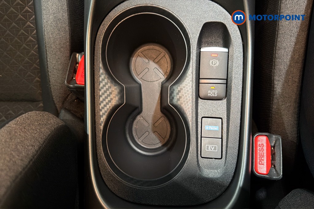 Nissan Juke N-Connecta Automatic Petrol-Electric Hybrid SUV - Stock Number (1650534) - 16th supplementary image