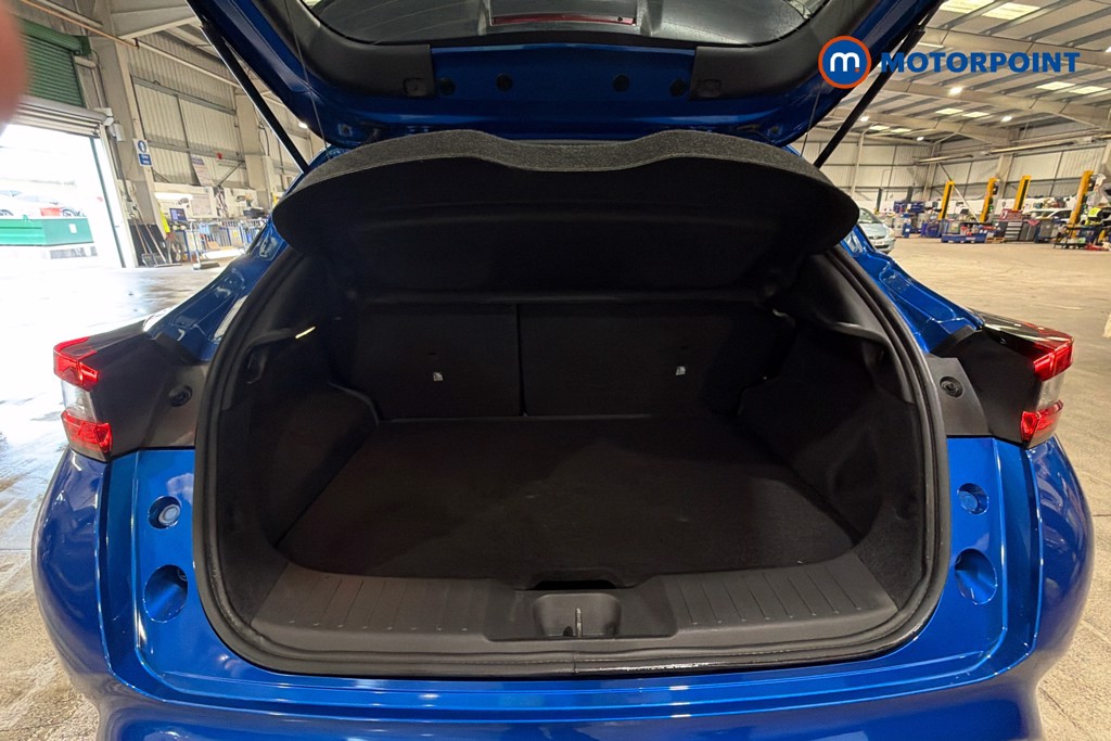Nissan Juke N-Connecta Automatic Petrol-Electric Hybrid SUV - Stock Number (1650534) - 33rd supplementary image